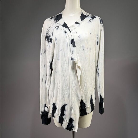 LAmade Tops - LAmade Monochrome Tie-Dye Sweater (R10)